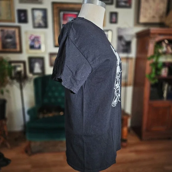 Black Minnie Mouse Skeleton Graphic T Shirt Gildan Heavy Cotton Size Medium - Picture 3 of 6